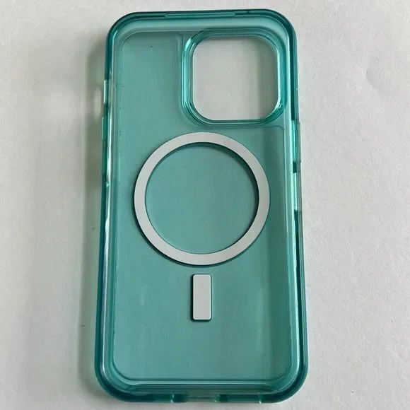 iPhone 13 Otterbox case - Picture 2 of 6